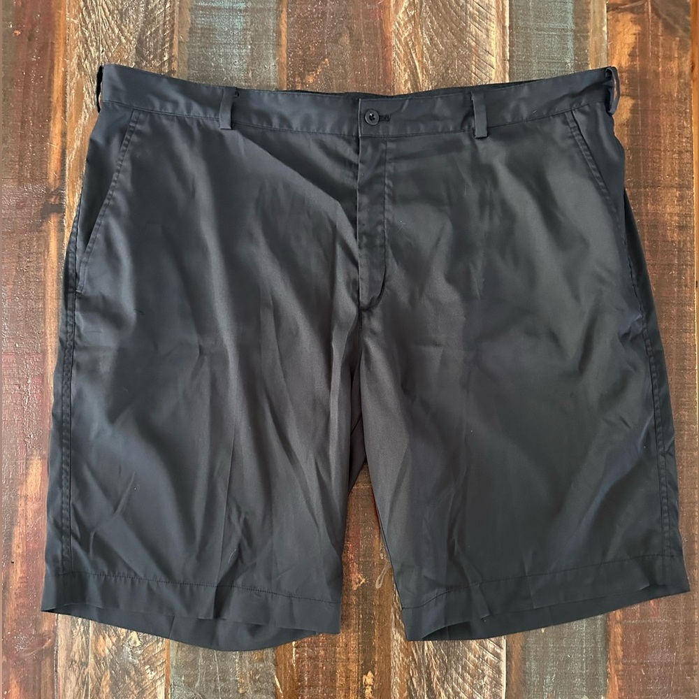 Nike Golf Men’s 42 Black Shorts Dri Fit Performance Lightweight Golf
